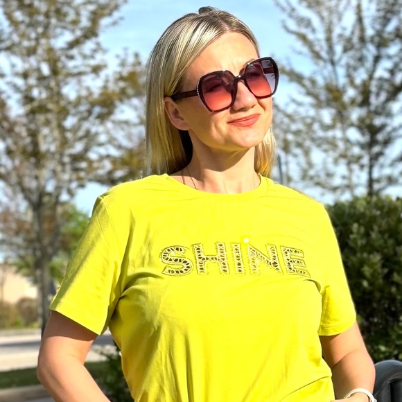 New Yellow T-shirt with rhinestones NWT - Picture 1 of 5